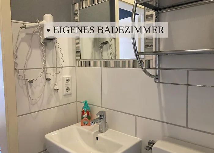 Haus Krabbe Nordsee 2, Fuer 1-2 Personen, Doppelbett, Erdgeschoss, Kostenfreier Parkplatz, 2 Hunde Willkommen, Gute Zuganbindung, Zentral Gelegen, Naehe Bremerhaven *